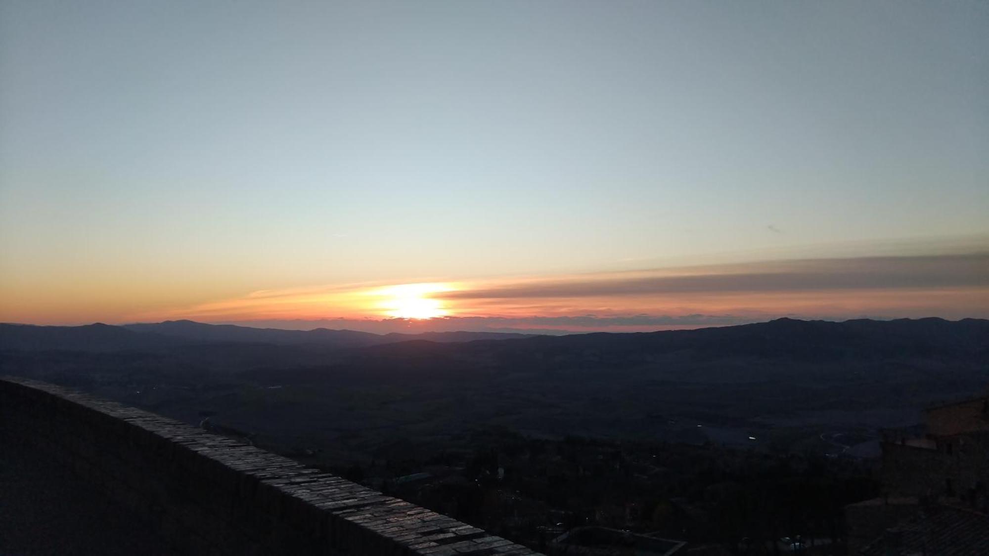 Appartamento Il Mandorlo Nel Centro Di Volterra Dış mekan fotoğraf